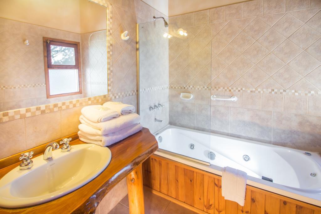 Chalet Suisse Posada & Spa - Adults Only Villa General Belgrano Room photo
